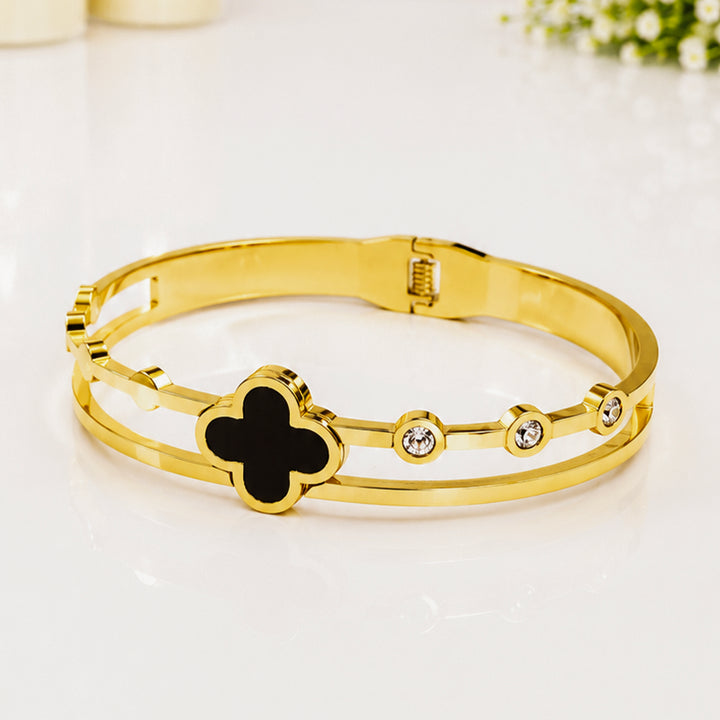 Noir Clover Crystal Bracelet