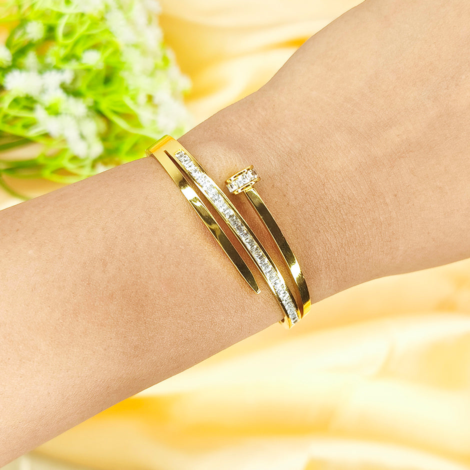 Golden Nail Crystal Bracelet