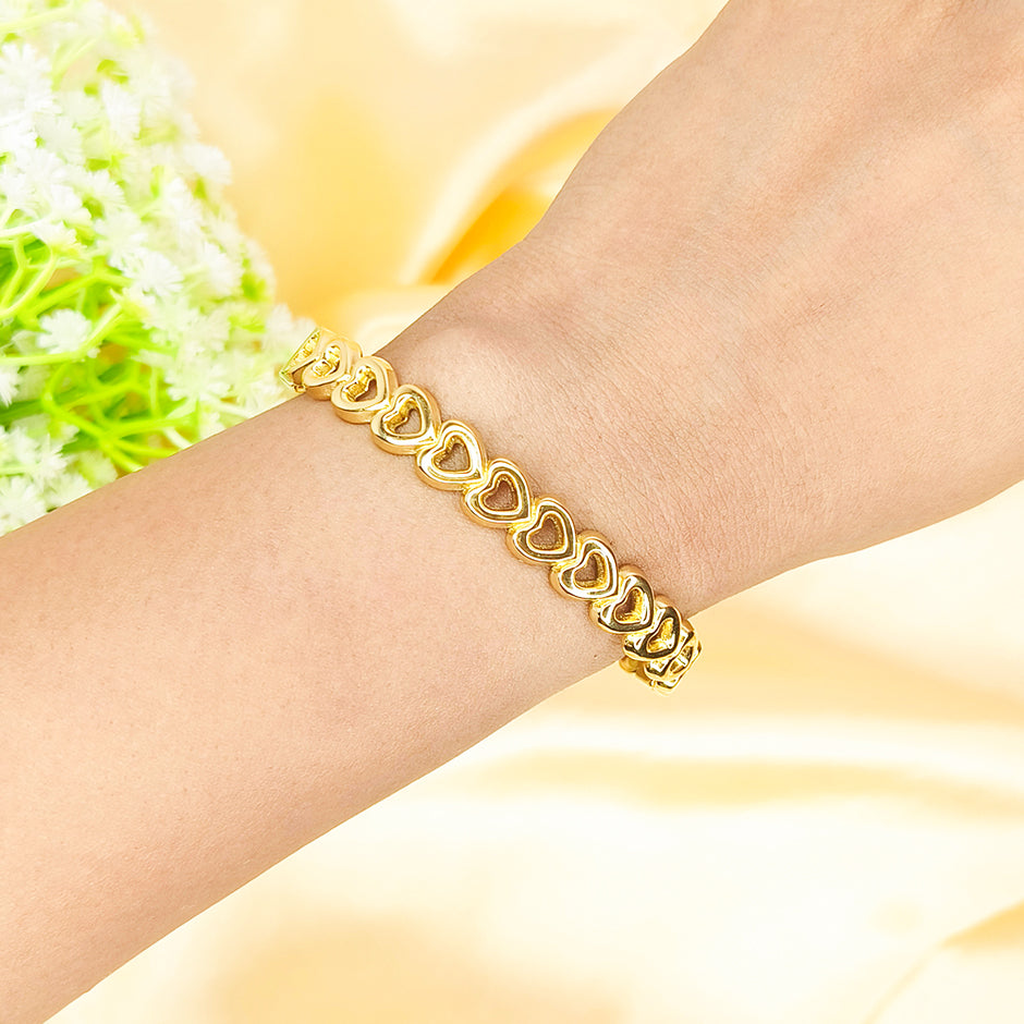 Golden Heart Link Bracelet