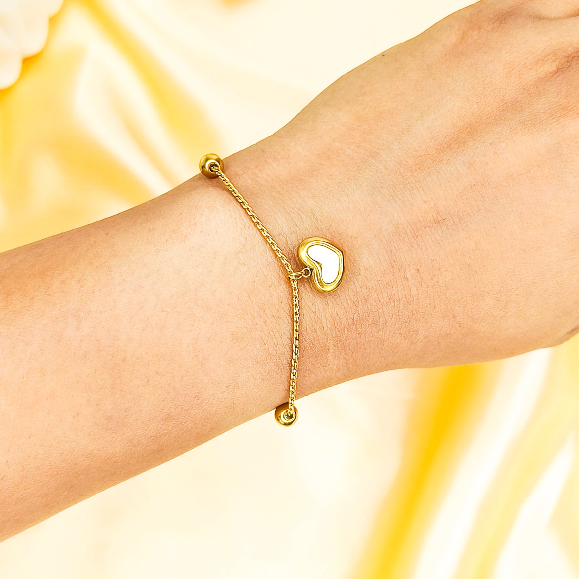 Golden Heart Charm Chain Bracelet