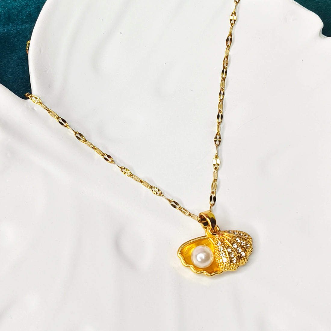 Ocean Pearl Necklace