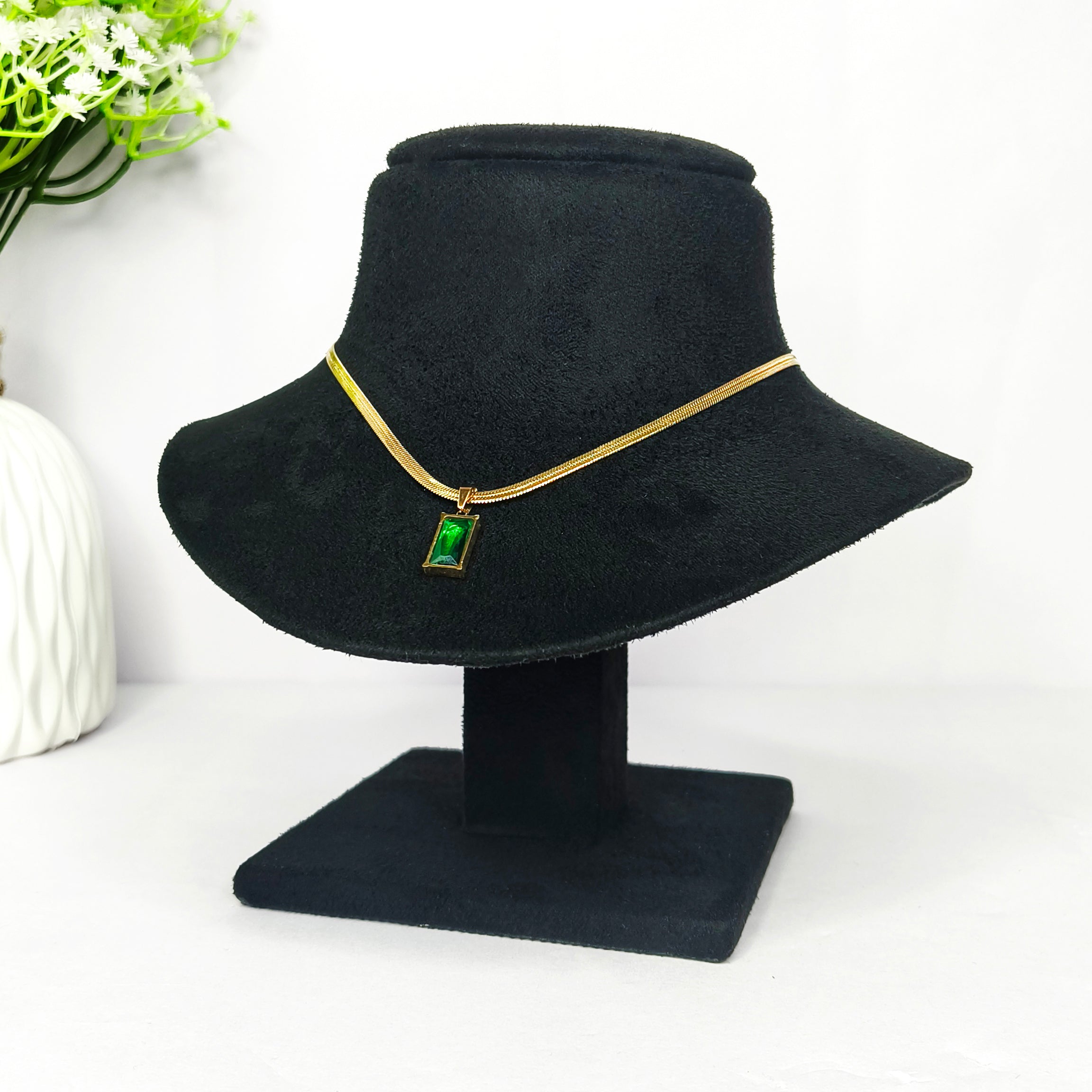 Emerald Edge Necklace