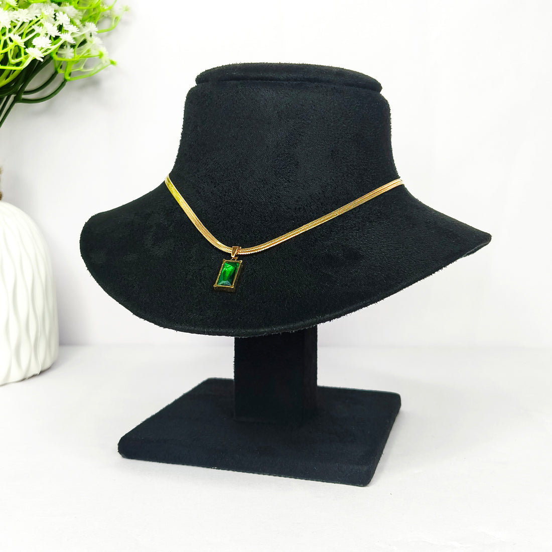 Emerald Edge Necklace