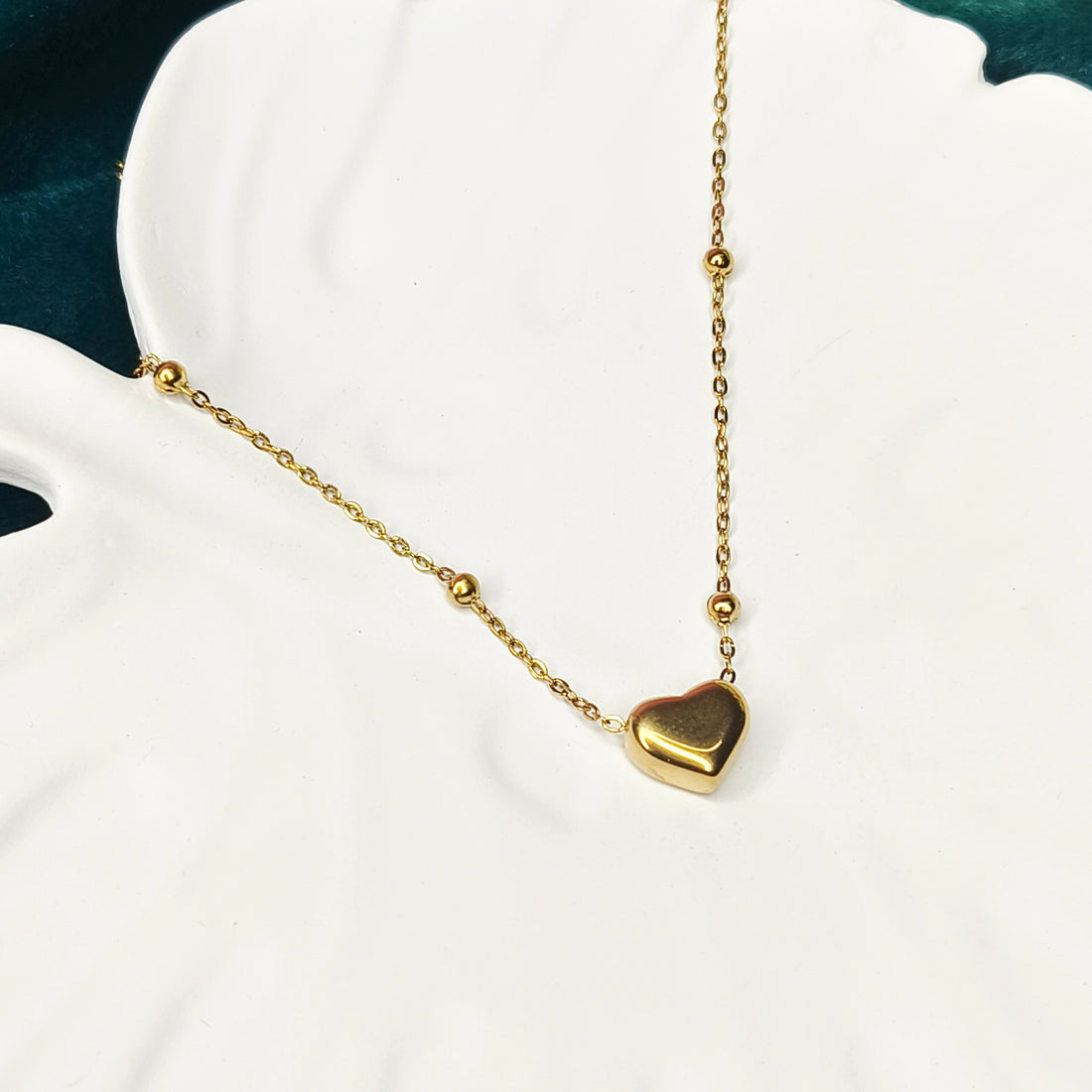 Minimal Heart Bead Necklace
