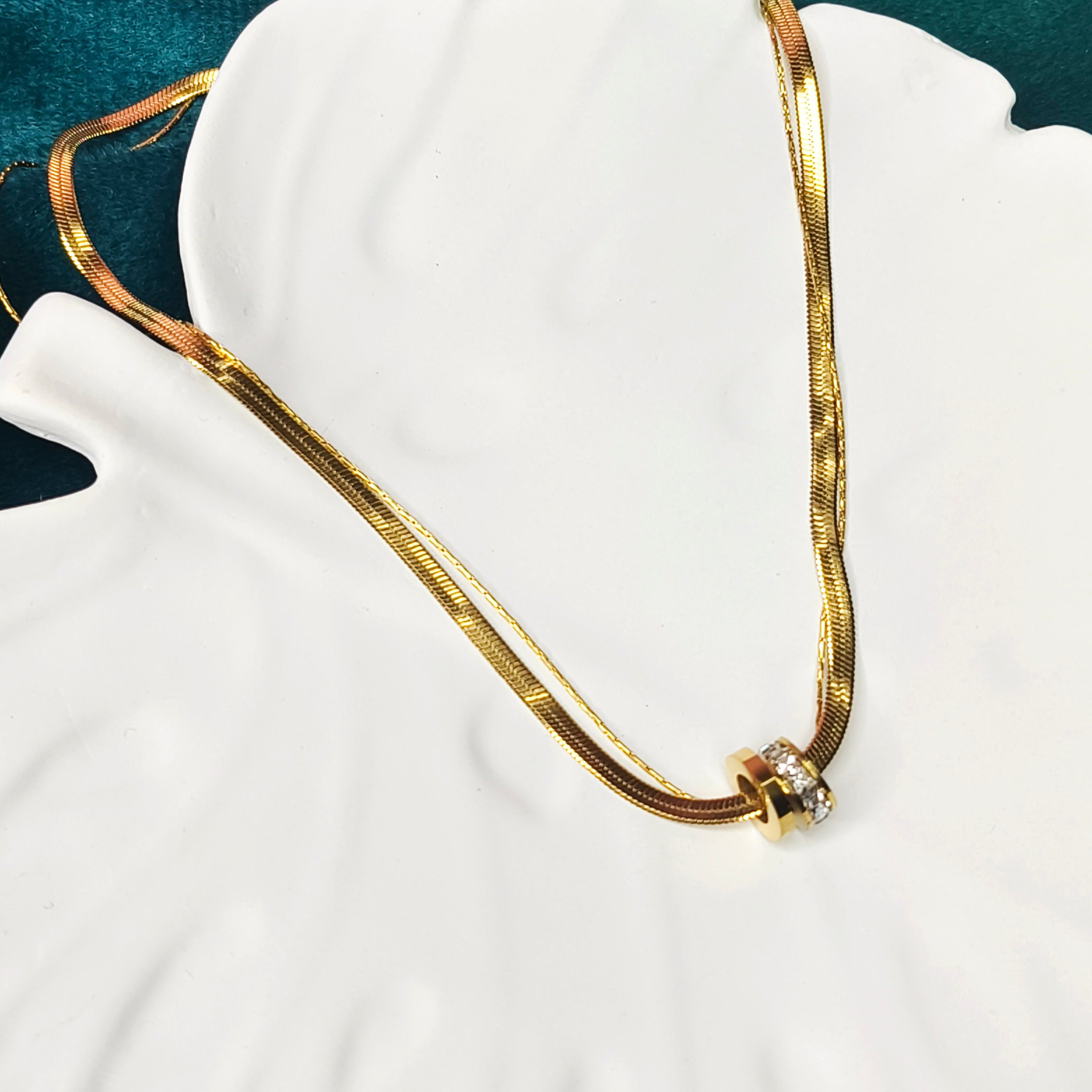 Crystal Interlocking Ring Double Layer Necklace