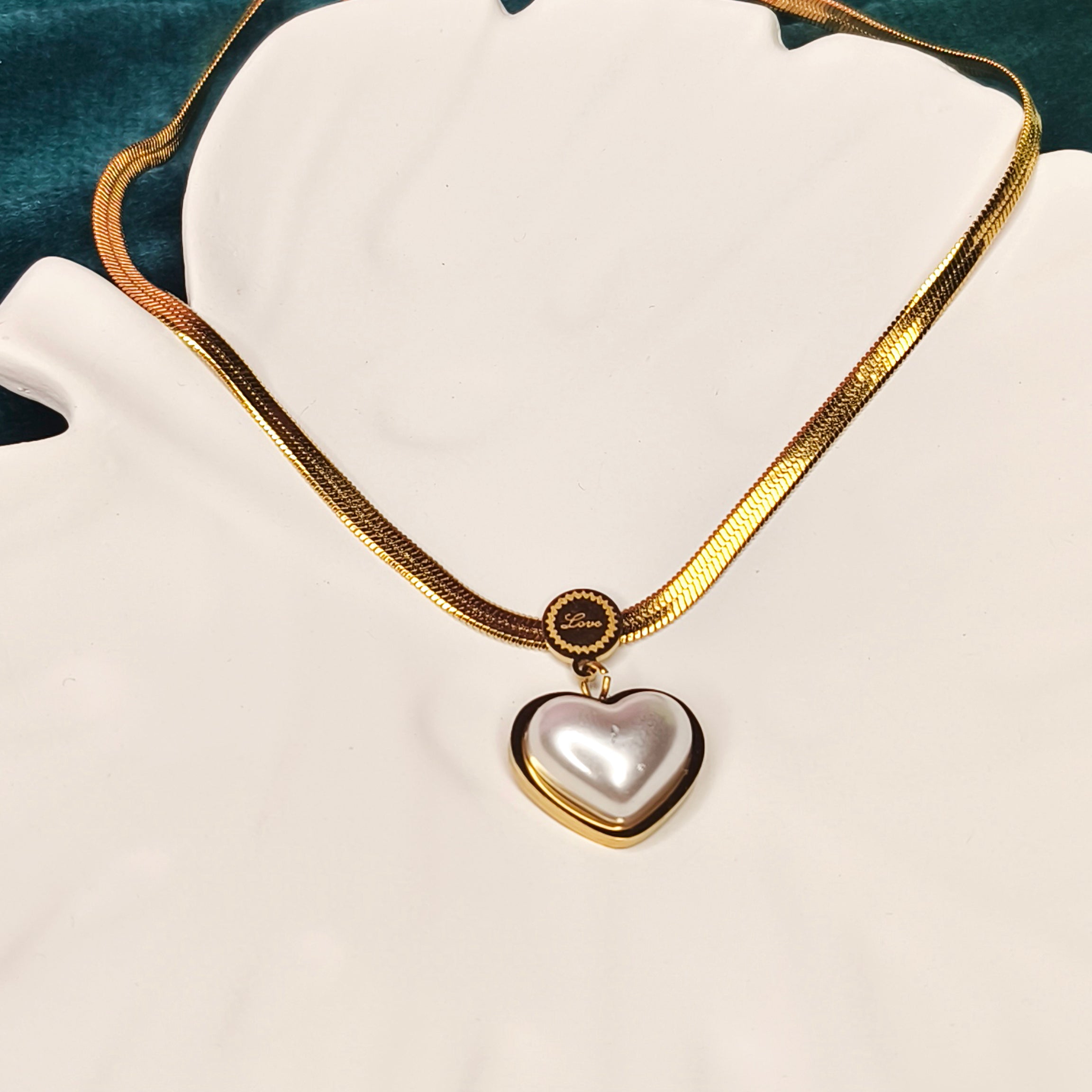 Pearl Heart Pendant Necklace