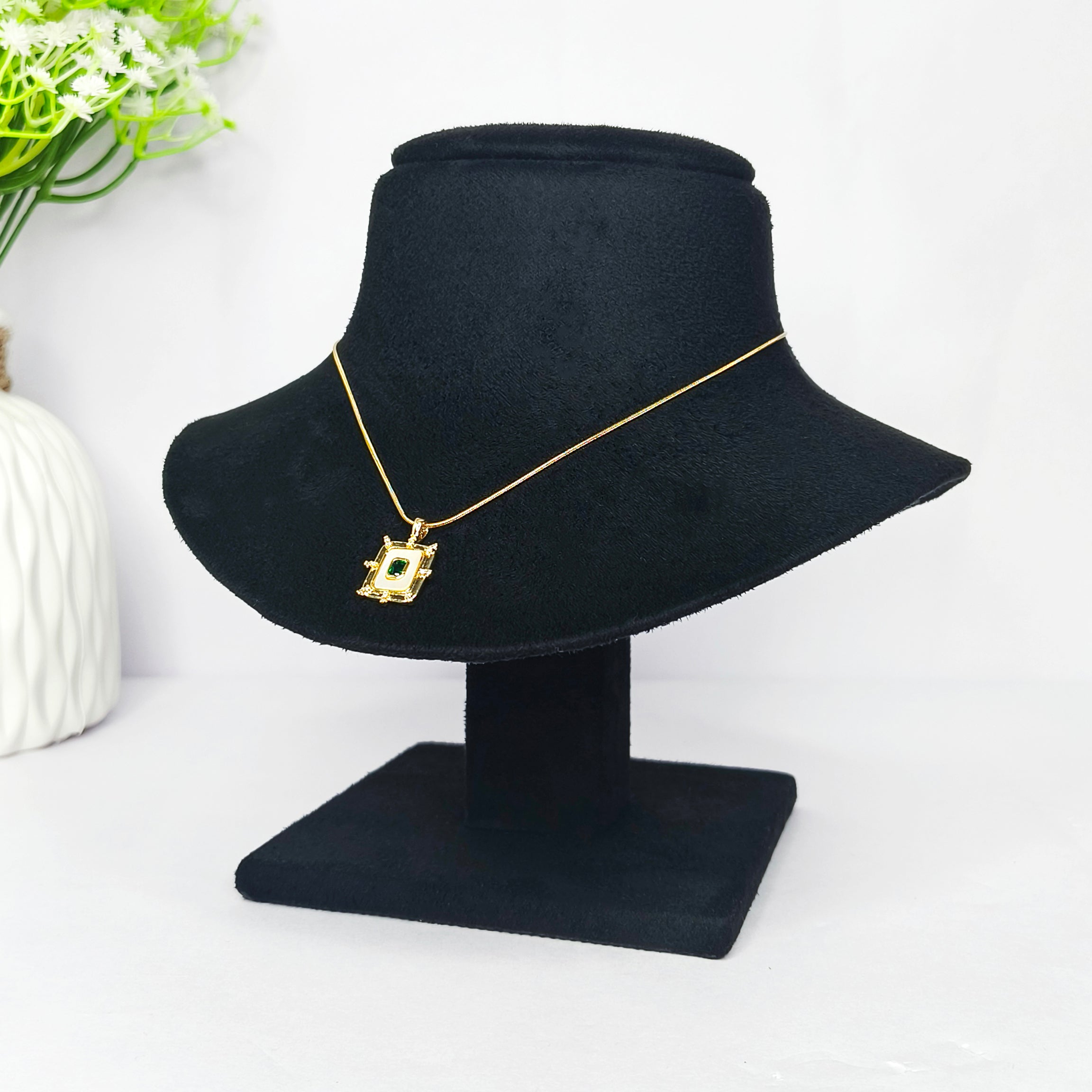 Emerald Majesty Necklace