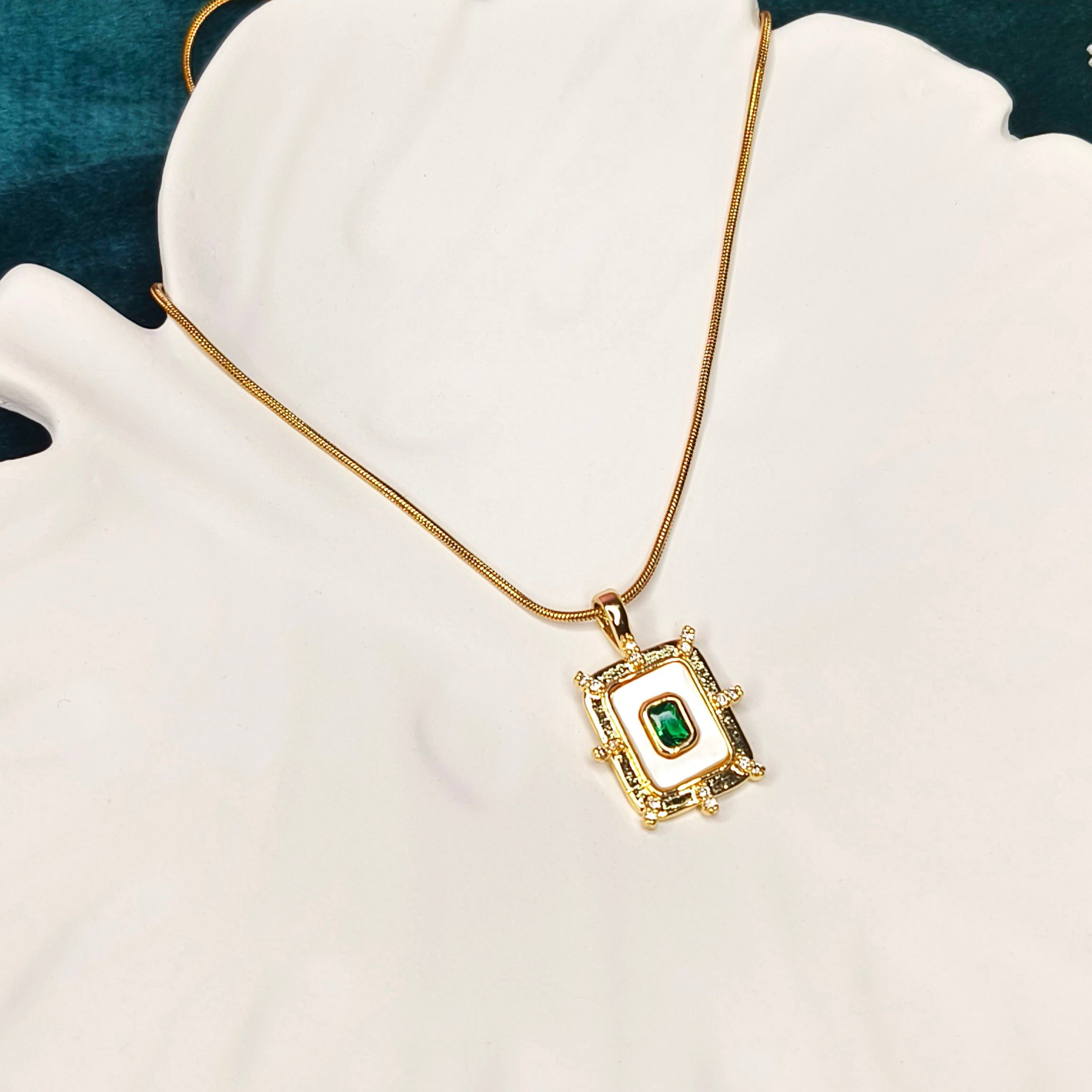 Emerald Majesty Necklace