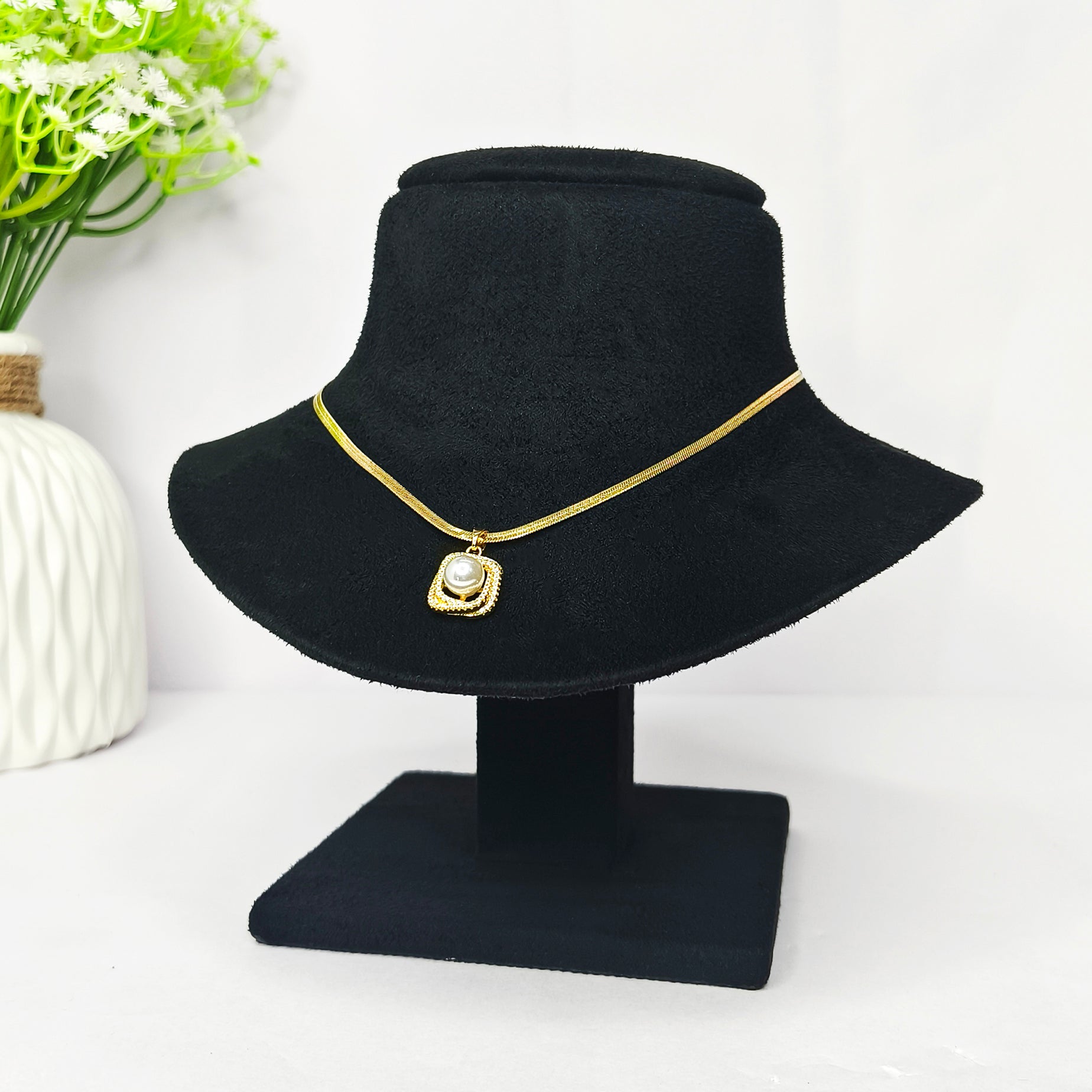 Pearl Embrace Pendant Necklace