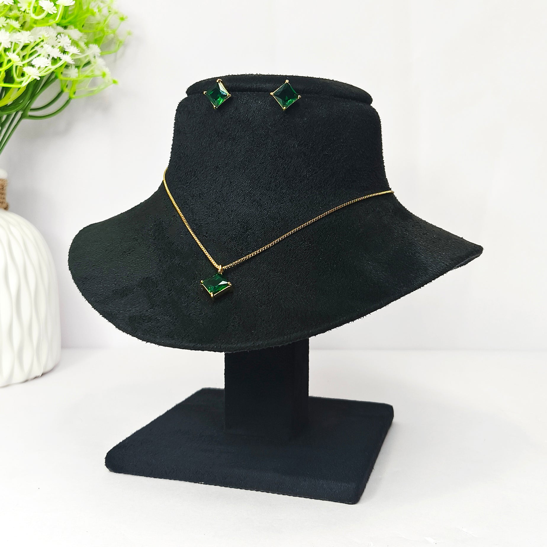Emerald Royale Necklace Set