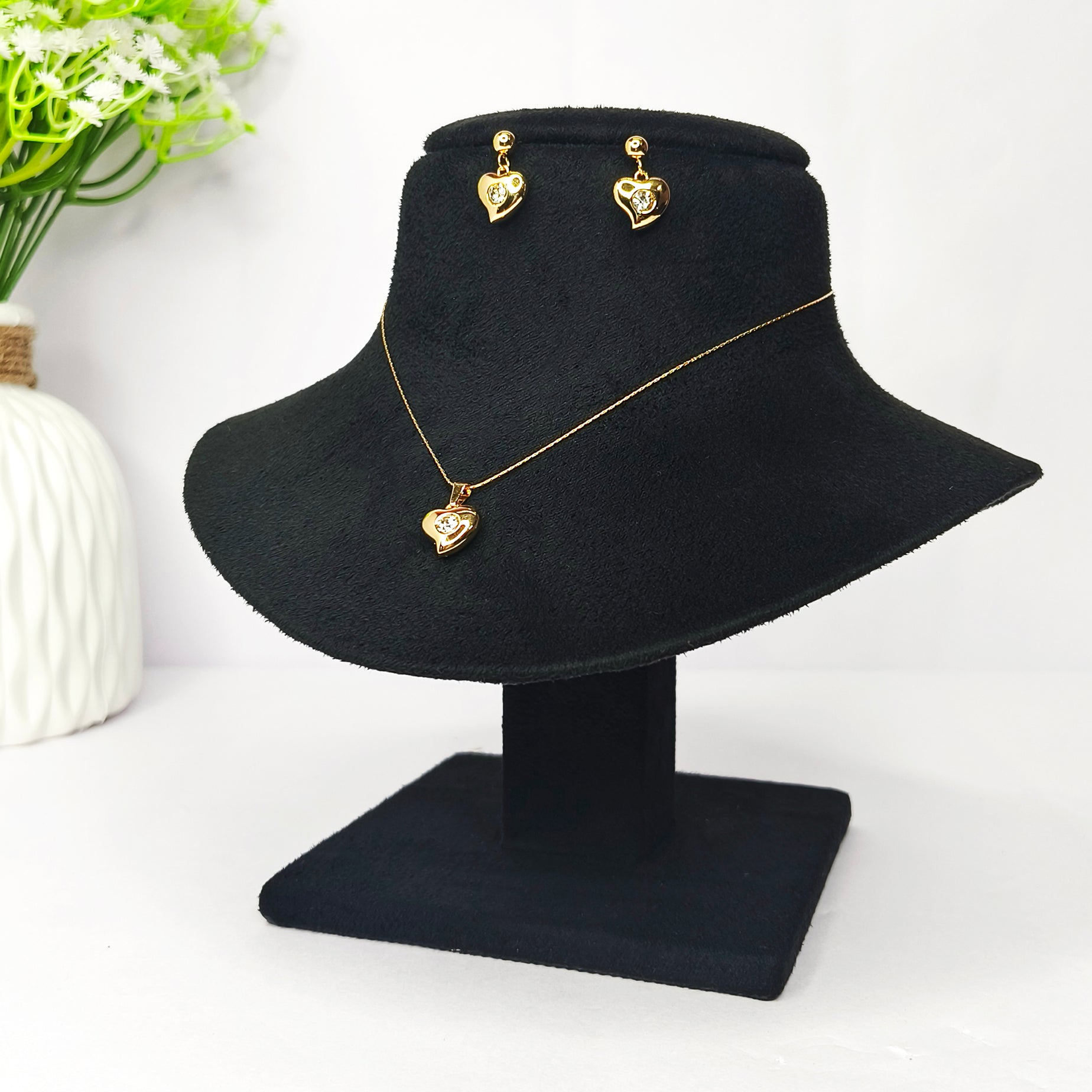 Golden Heartline Crystal Necklace Set