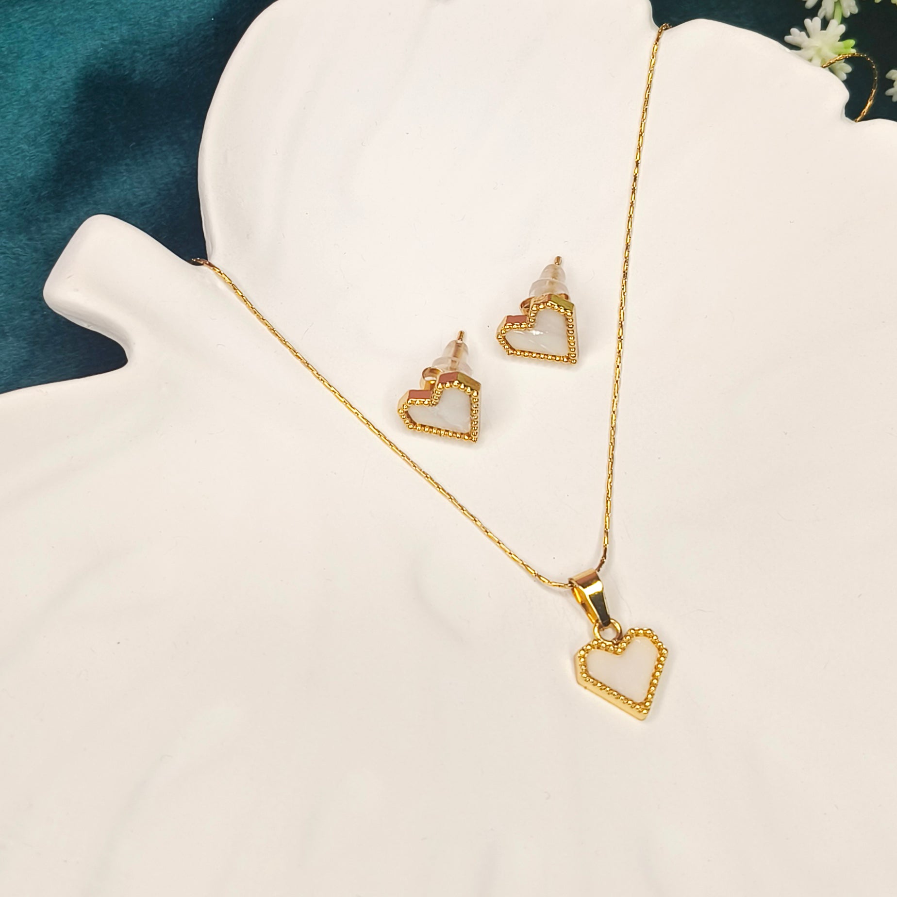 White Open Heart Necklace Set