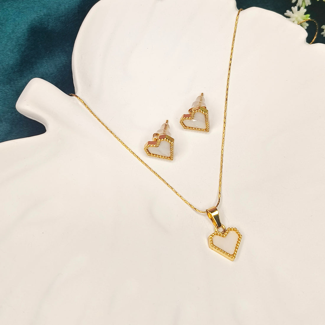 White Open Heart Necklace Set