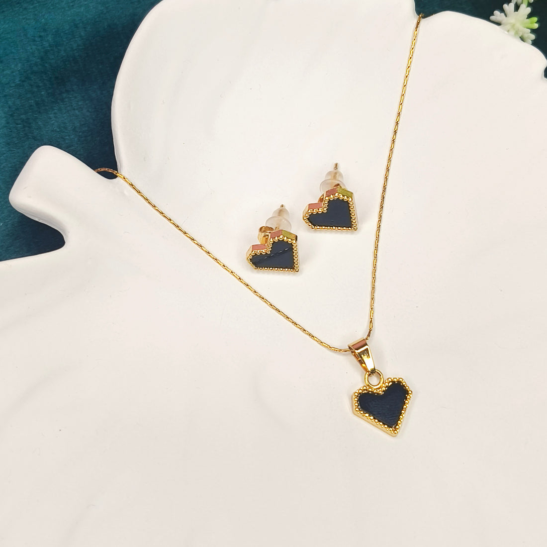 Black Open Heart Necklace Set