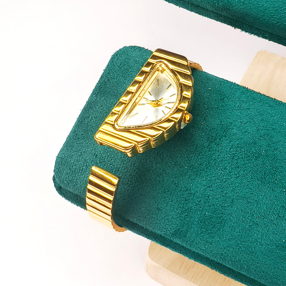 Gold Ribbed Oval Dial Bracelet Watch