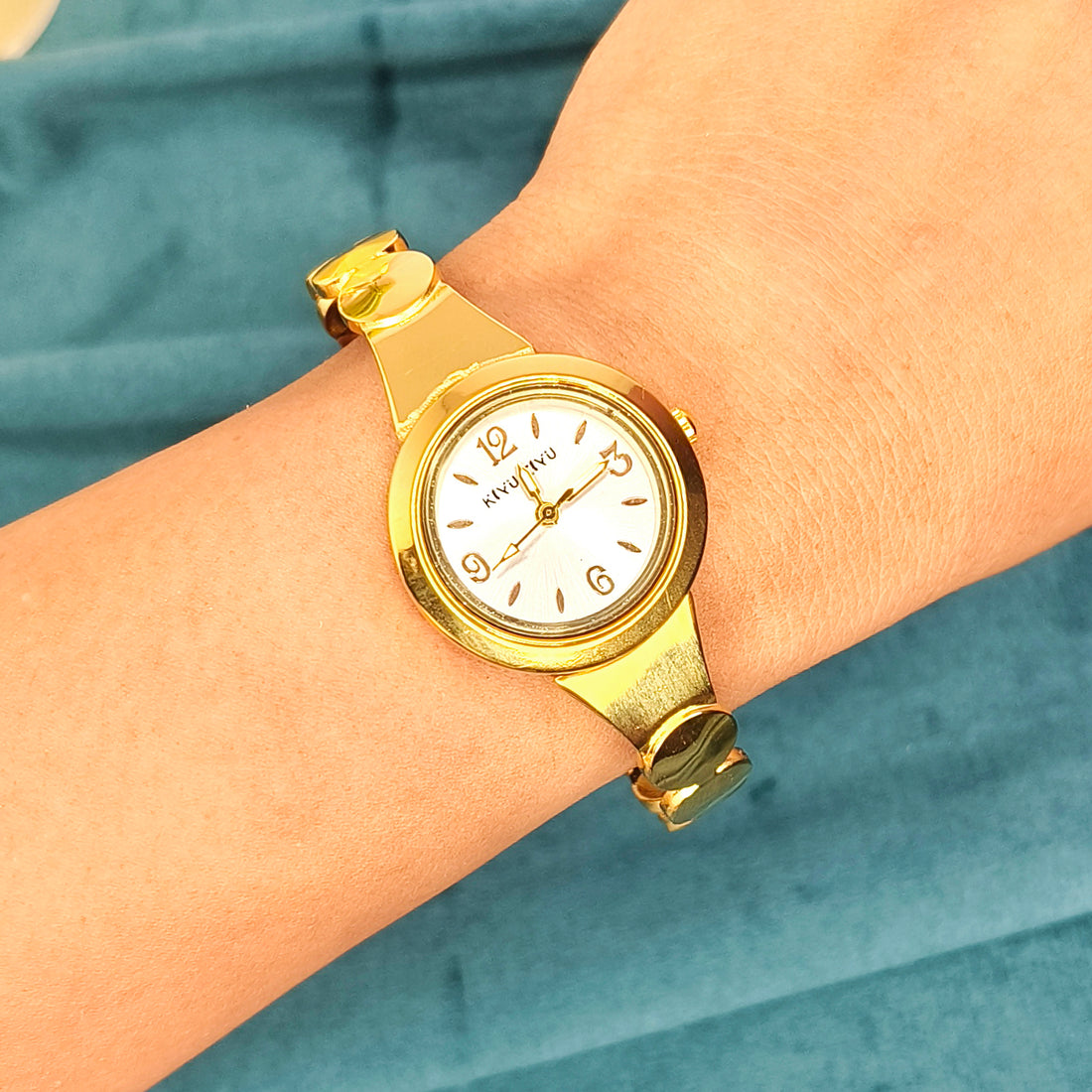 Gold Round Motif Bracelet Watch